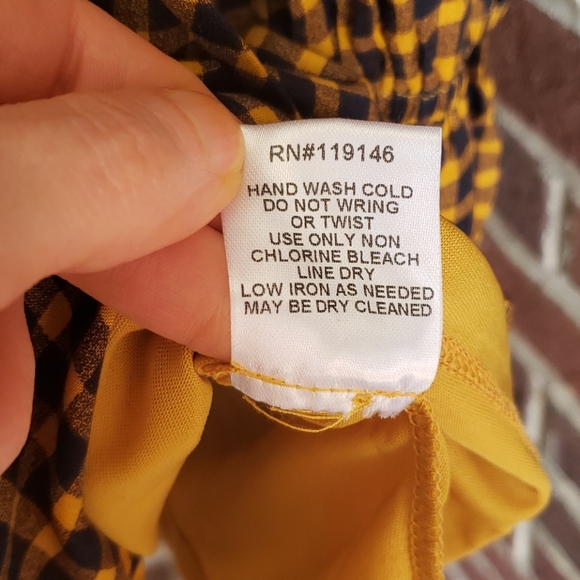 NWOT Yellow Off Shoulder Ruffle Dress Size Small - Picture 10 of 10